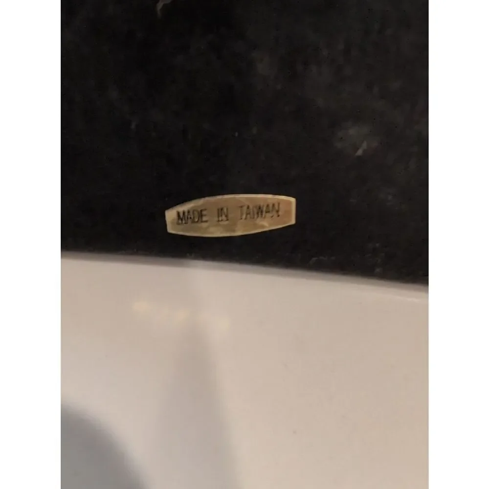 Vintage elegant gold